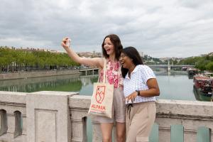 two students doing selfie in lyon