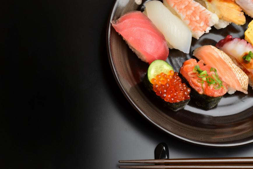 世界の名物料理:寿司