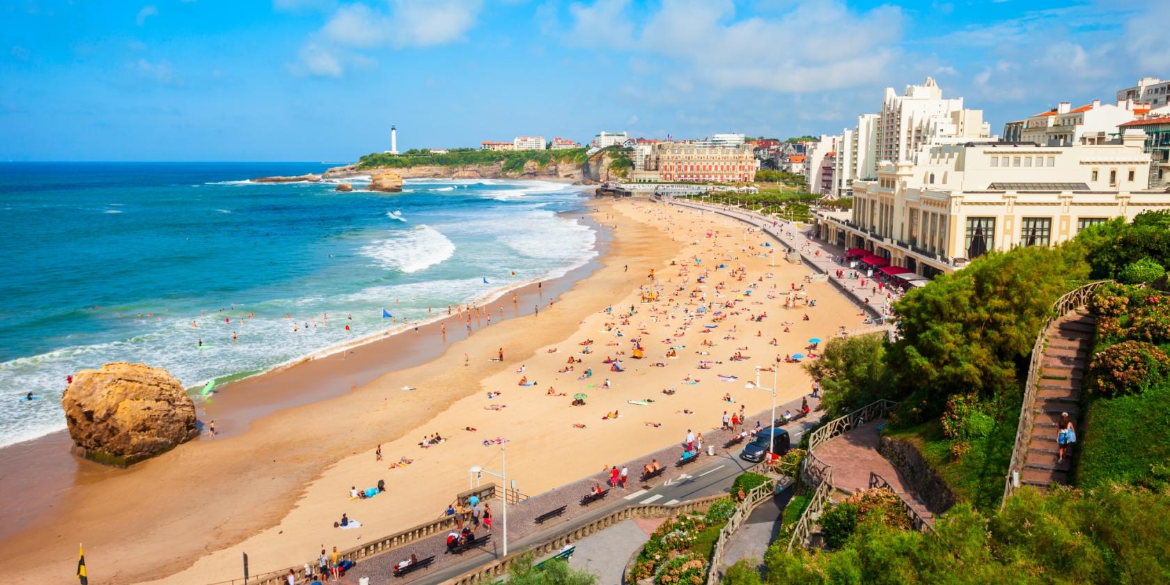 Biarritz (Yaz Kampı 13-17), Fransa — Kaplan Biarritz (Yaz Kampı 13-17) kampüsü ve şehir kareleri 2/8