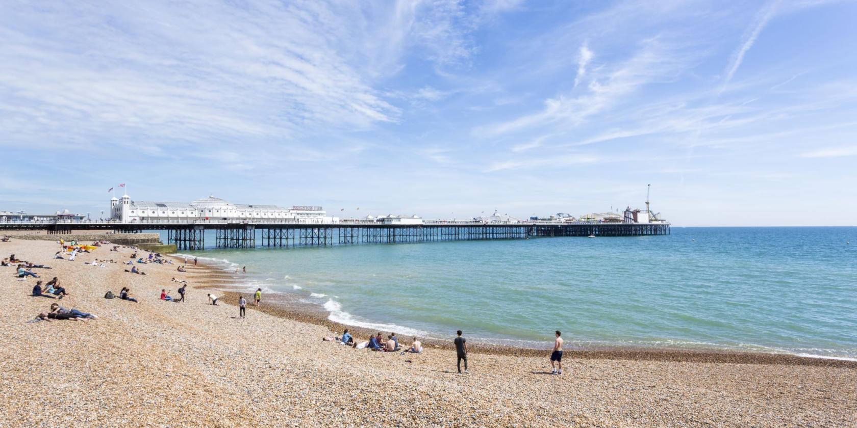 Brighton (Yaz Kampı 10-17), İngiltere — Kaplan Brighton (Yaz Kampı 10-17) kampüsü ve şehir kareleri 2/8