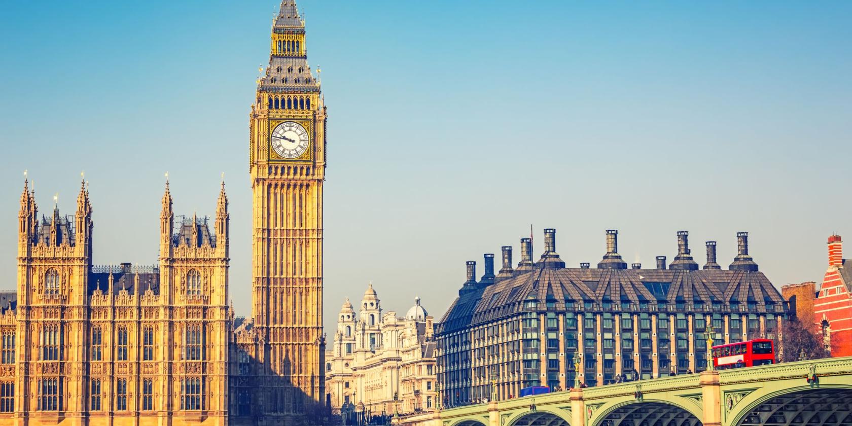 Londra City (Yaz Kampı 13-17), İngiltere — Kaplan Londra City (Yaz Kampı 13-17) kampüsü ve şehir kareleri 2/8