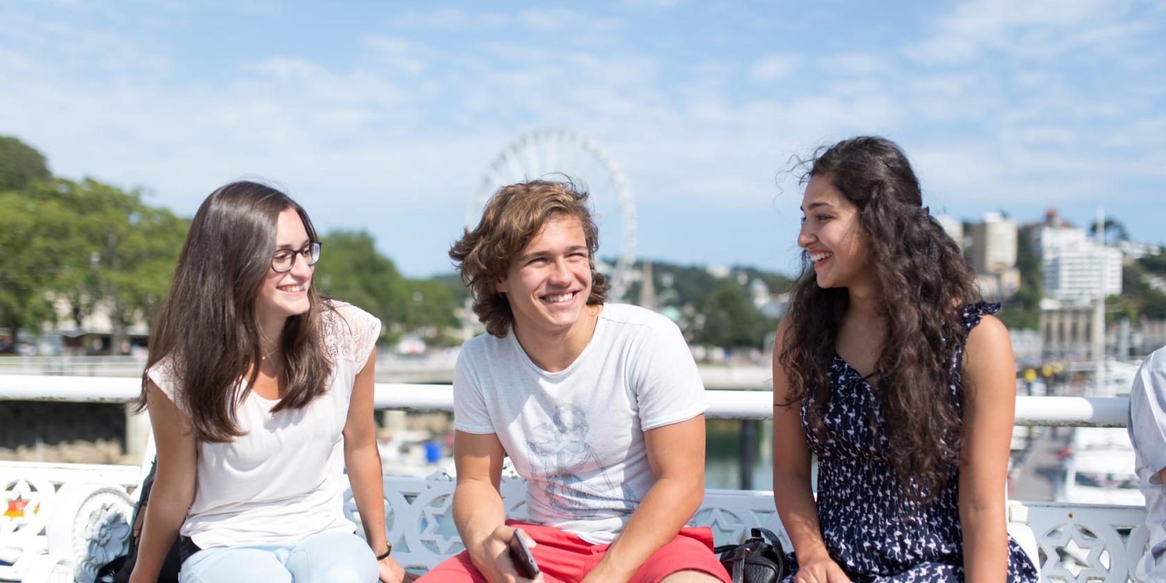 Torquay, İngiltere — Kaplan Torquay kampüsü ve şehir kareleri 2/8