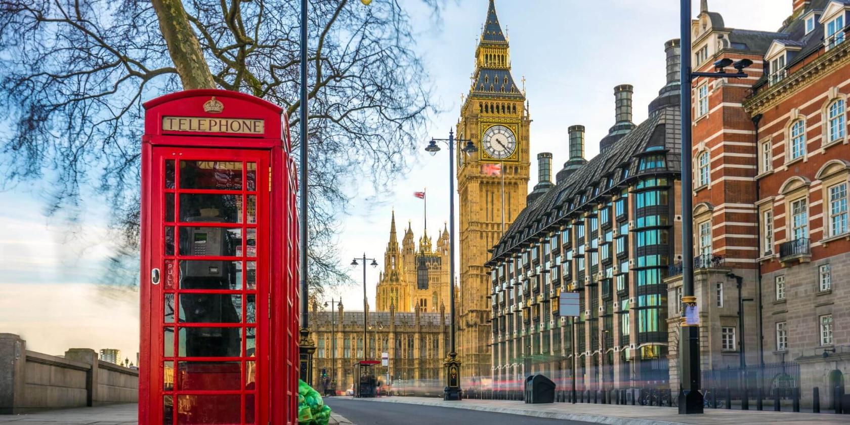 Londra, İngiltere — Kaplan Londra kampüsü ve şehir kareleri 2/8