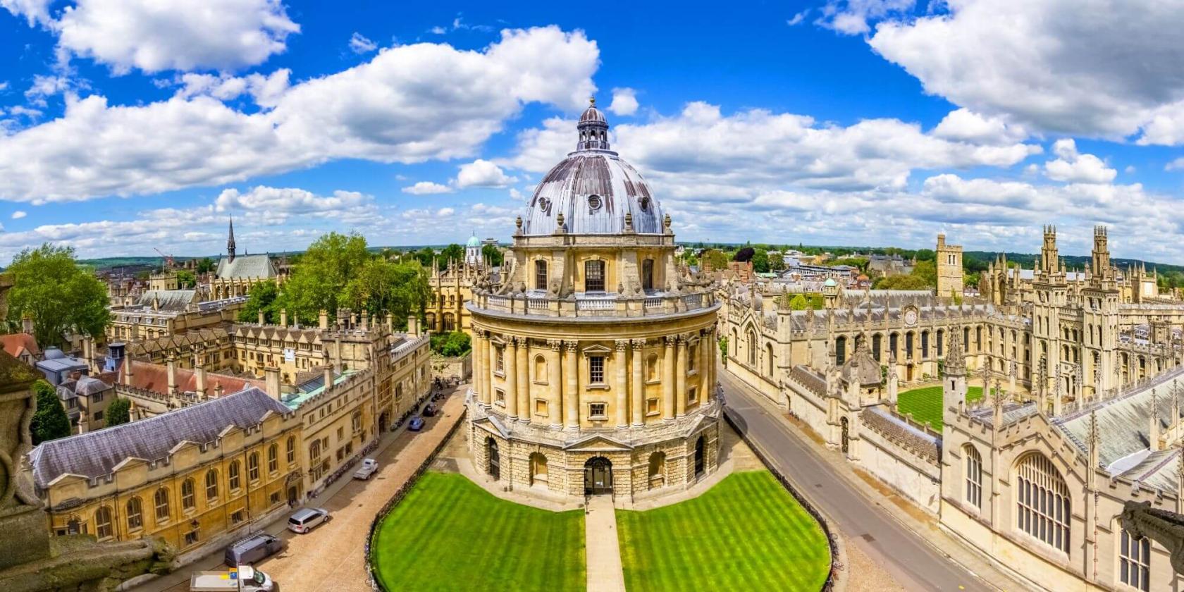 Oxford, İngiltere — Kaplan Oxford kampüsü ve şehir kareleri 2/8