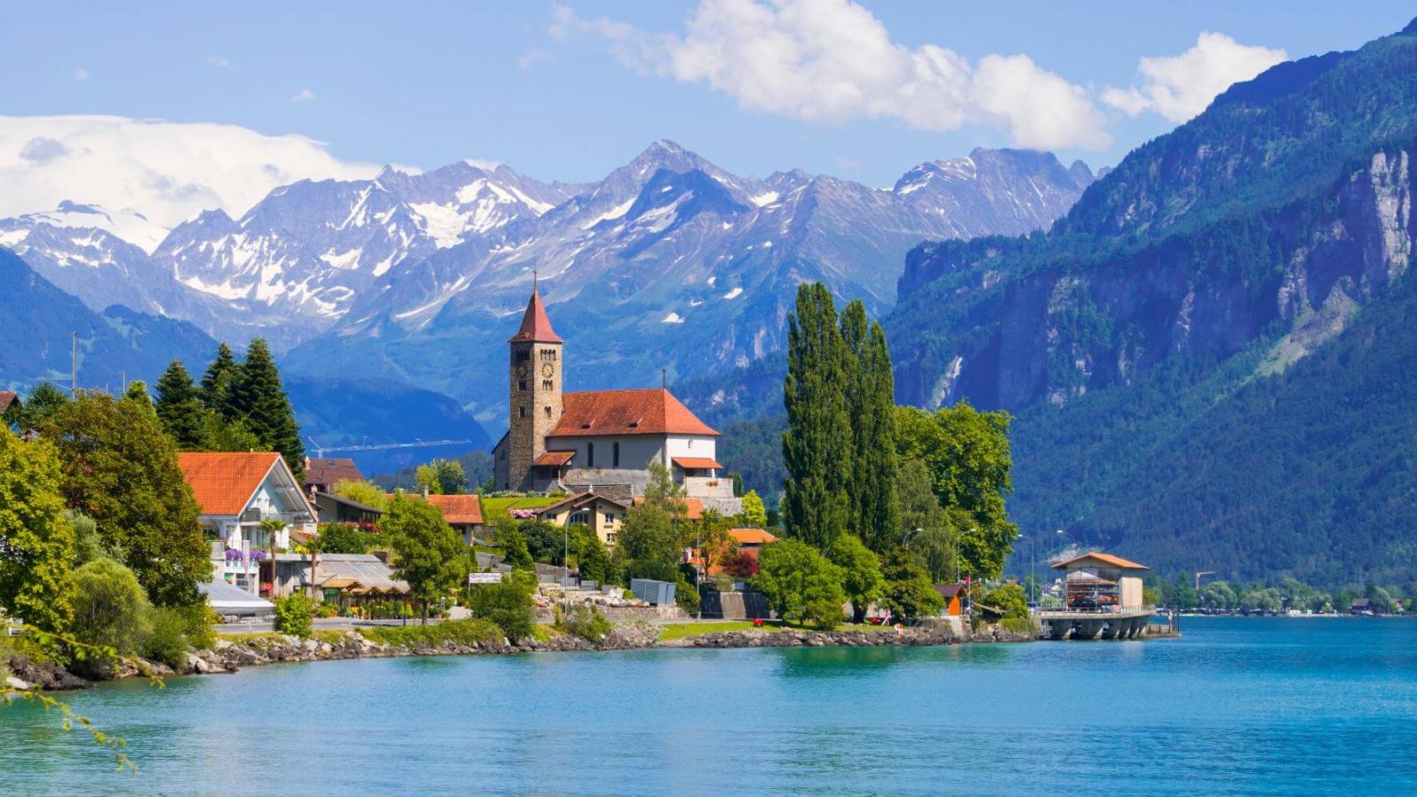 kaplan english school in Switzerland