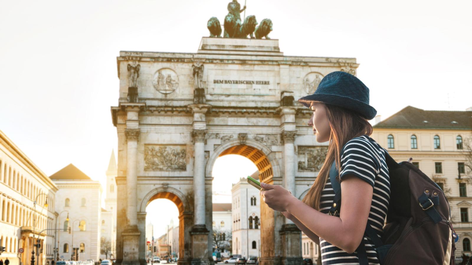 student-brandenburg-gate-berlin