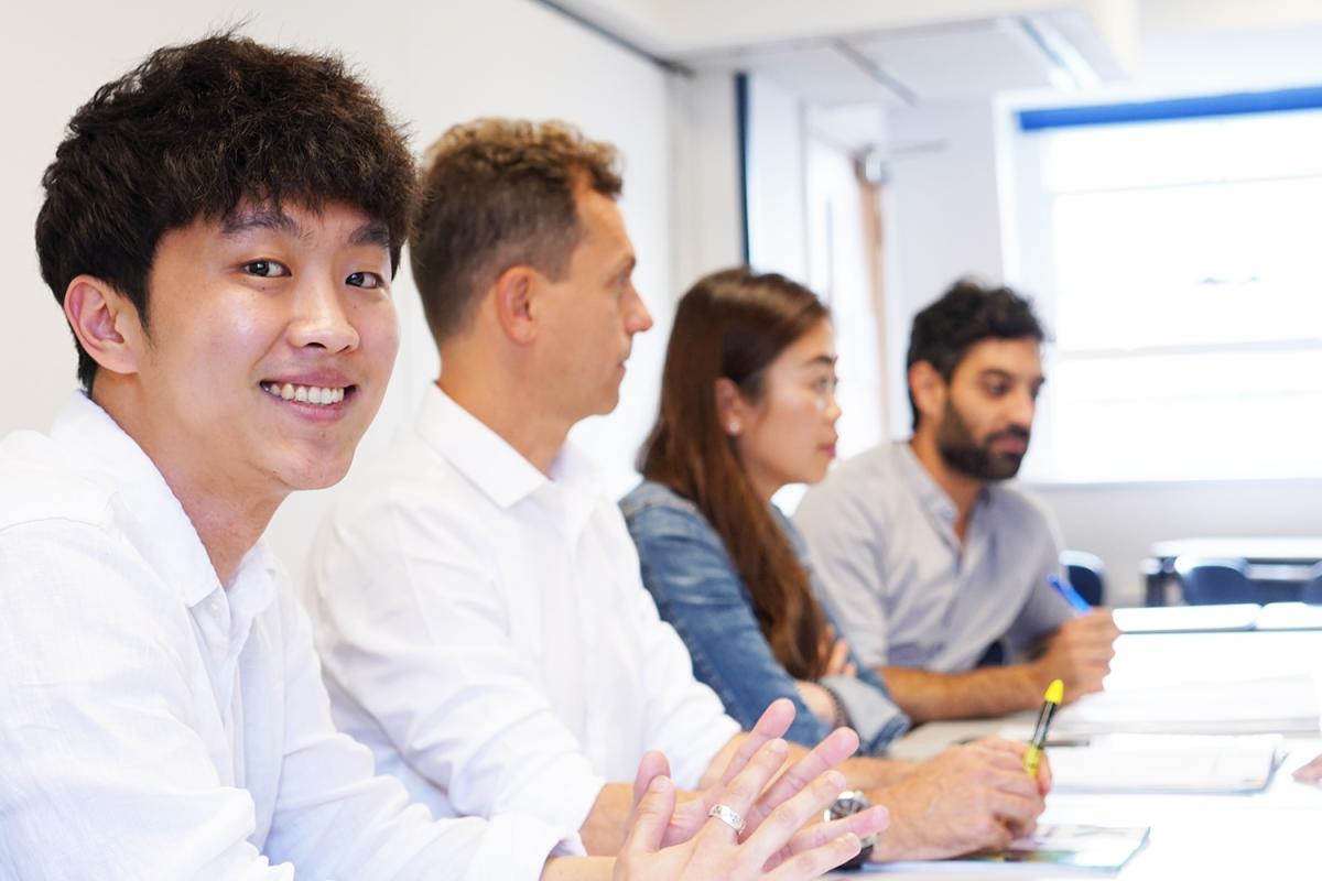 English course for adults 40+ | Kaplan International