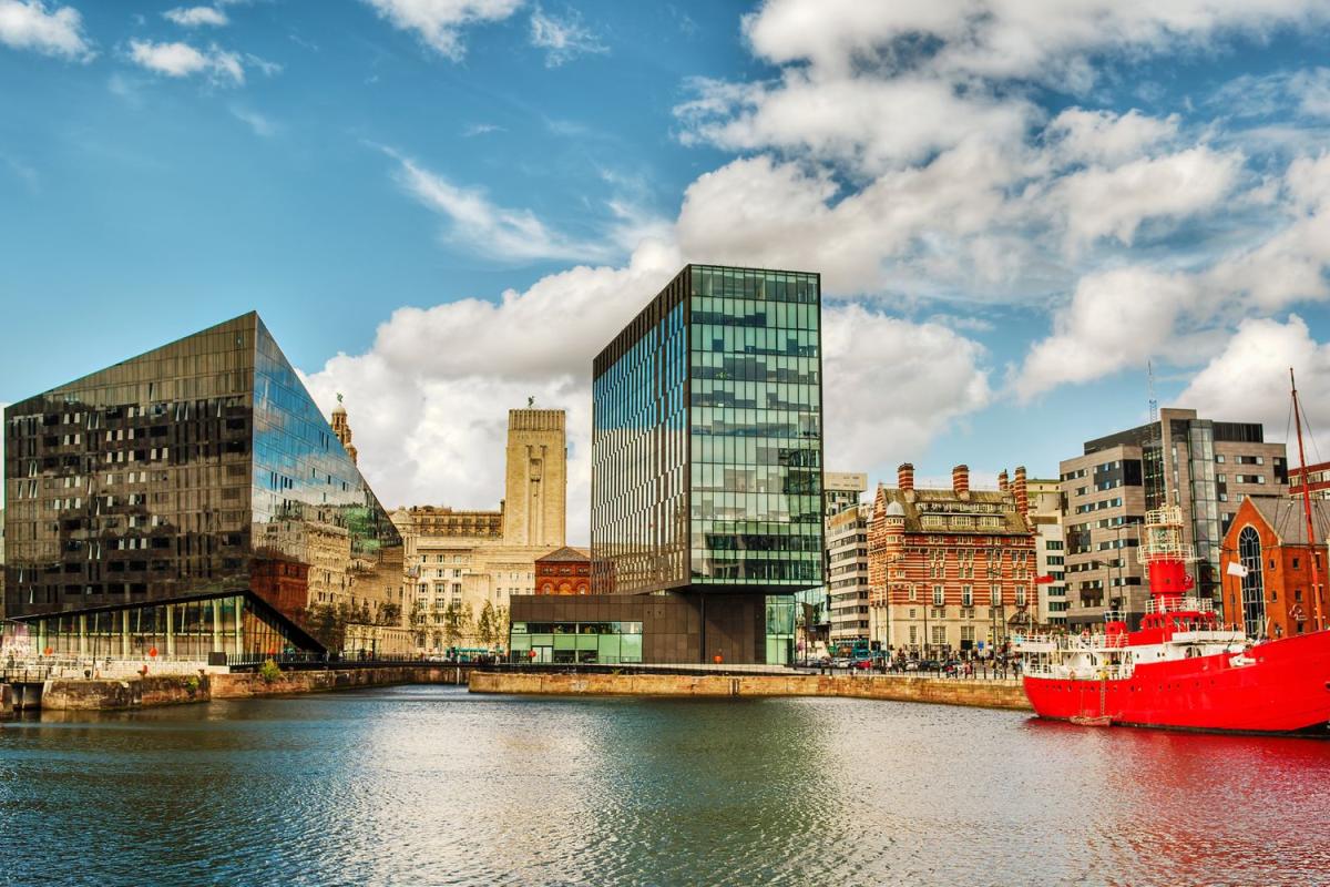 Curso de inglés para adultos 30+ en Liverpool | Kaplan International