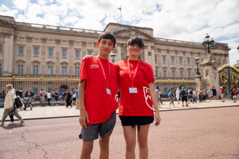 Londra Woldingham (Yaz Kampı 10-17), İngiltere — Kaplan Londra Woldingham (Yaz Kampı 10-17) kampüsü ve şehir kareleri 7/8