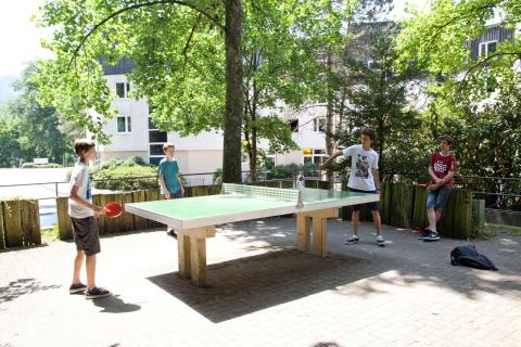 Freiburg (Yaz Kampı 10-17), Almanya — Kaplan Freiburg (Yaz Kampı 10-17) kampüsü ve şehir kareleri 4/8