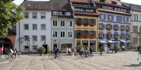 Freiburg (Yaz Kampı 10-17), Almanya — Kaplan Freiburg (Yaz Kampı 10-17) kampüsü ve şehir kareleri 3/8