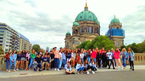 Berlin-Wannsee (Yaz Kampı 11-17), Almanya — Kaplan Berlin-Wannsee (Yaz Kampı 11-17) kampüsü ve şehir kareleri 6/8