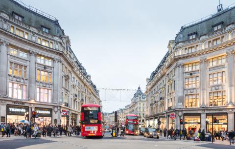 Londra City (Yaz Kampı 13-17), İngiltere — Kaplan Londra City (Yaz Kampı 13-17) kampüsü ve şehir kareleri 8/8
