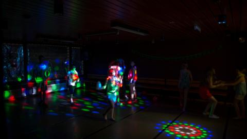 kaplan-alpadia-summercamp-frankfurt-sport-disco