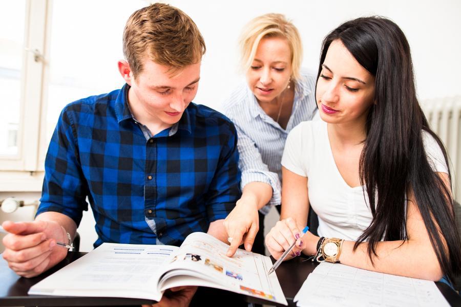 Freiburg, Almanya — Kaplan Freiburg kampüsü ve şehir kareleri 8/8