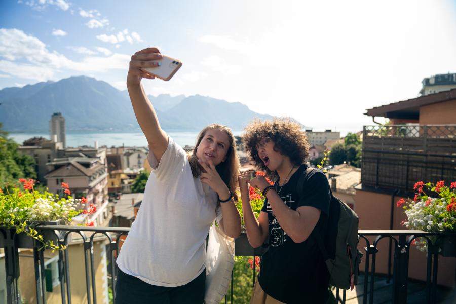 Montreux, İsviçre — Kaplan Montreux kampüsü ve şehir kareleri 5/8