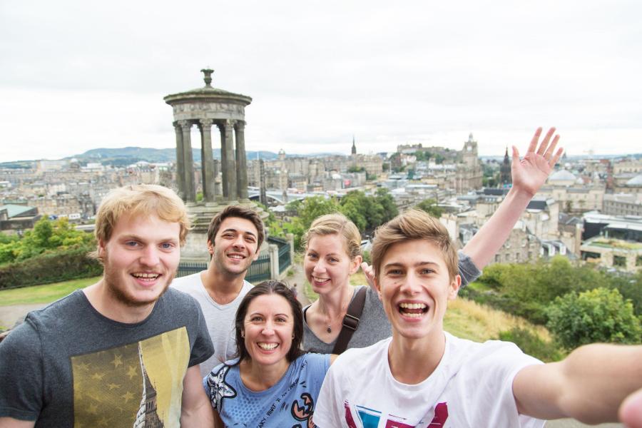 Edinburgh, İskoçya — Kaplan Edinburgh kampüsü ve şehir kareleri 3/8