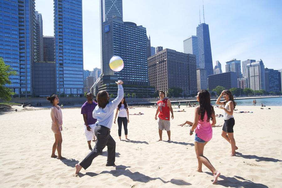 Chicago, ABD — Kaplan Chicago kampüsü ve şehir kareleri 6/8