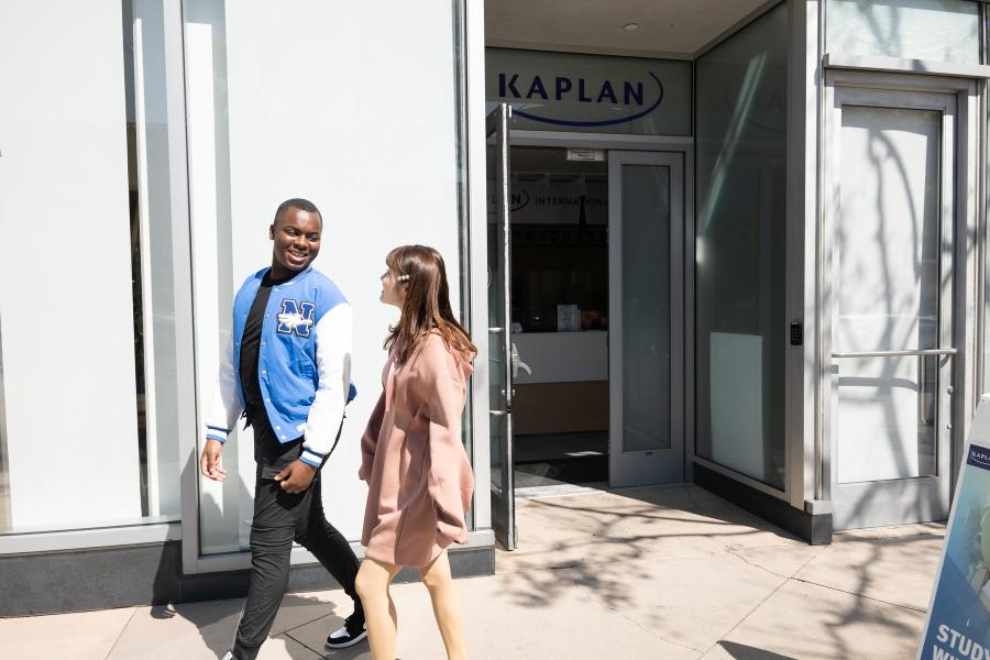 Los Angeles, ABD — Kaplan Los Angeles kampüsü ve şehir kareleri 8/8