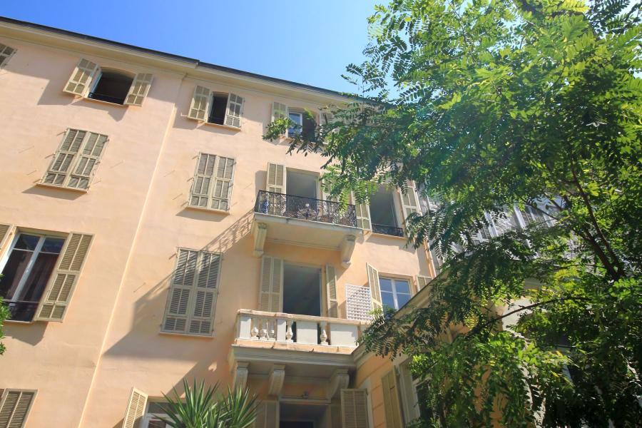Nice, Fransa — Kaplan Nice kampüsü ve şehir kareleri 8/8