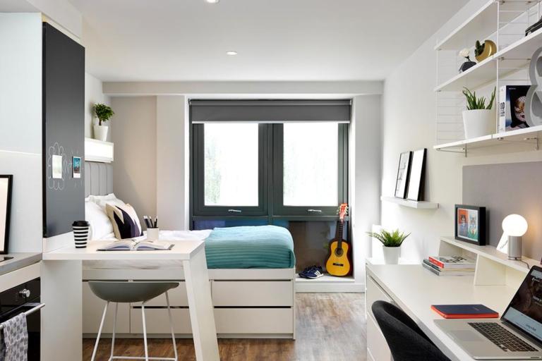 Kaplan student accommodation in Bath - Student Castle Studio 6