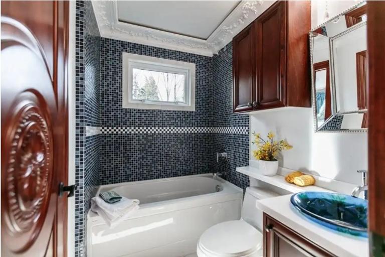 kaplan-accommodation-vancouver-castle-residence