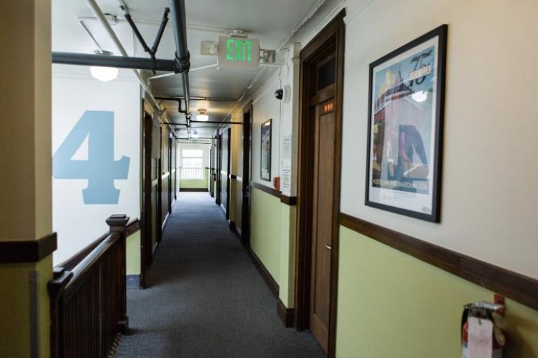 kaplan-seattle-residence-american-hotel-hallway