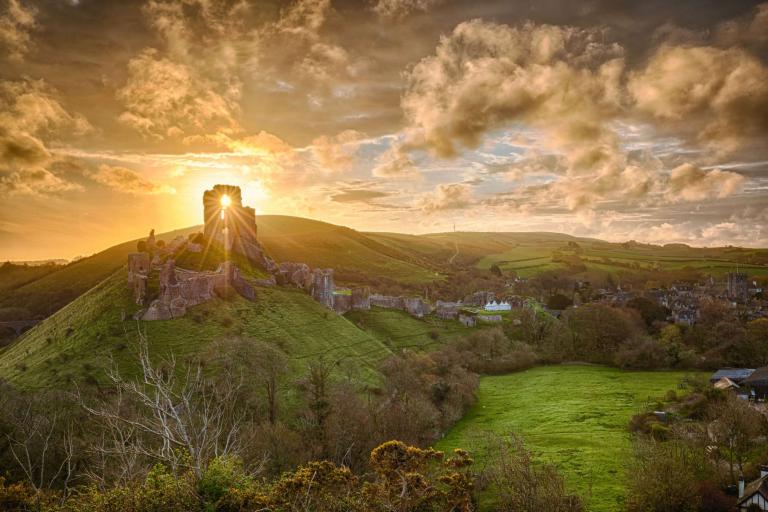 Kaplan social activities in Bournemouth - Corfe Castle