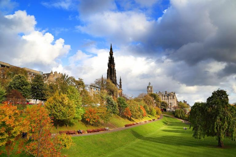 Kaplan social activities in Edinburgh - Scott Monument