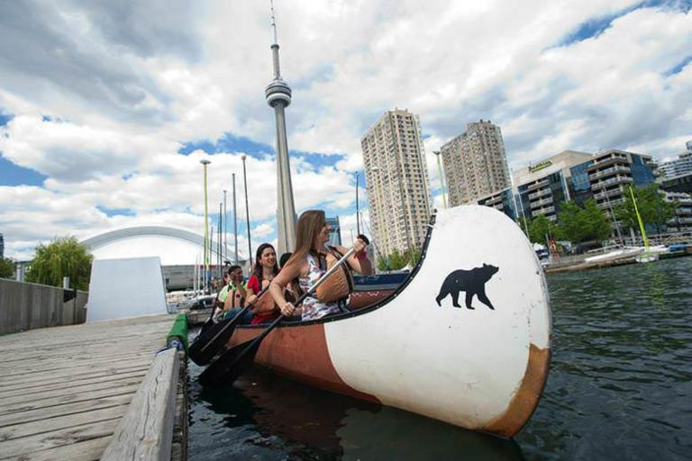 Kaplan social activities in Toronto - Canoeing Lesson