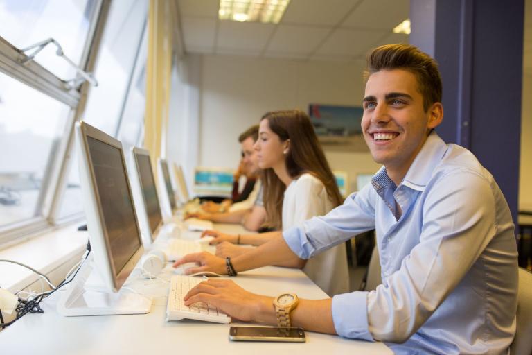 Kaplan English School Bournemouth - Photo Gallery 7