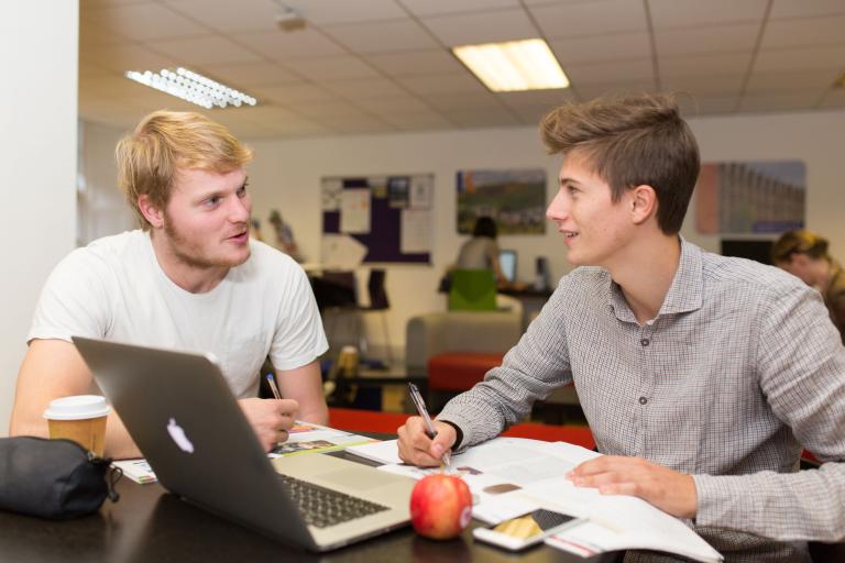 Kaplan English School Edinburgh Photo Gallery 4