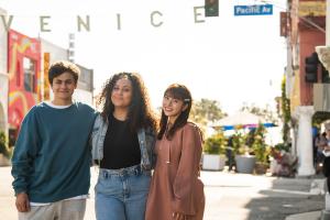 3 students in venice beach