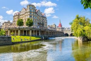 best cities to learn english bath
