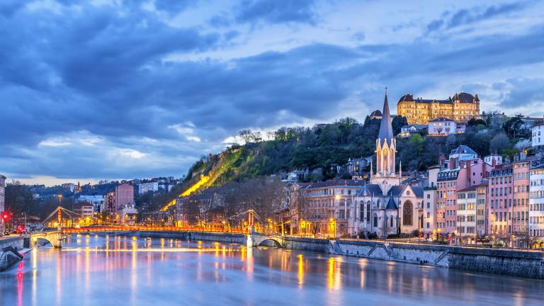 lyon-at-night