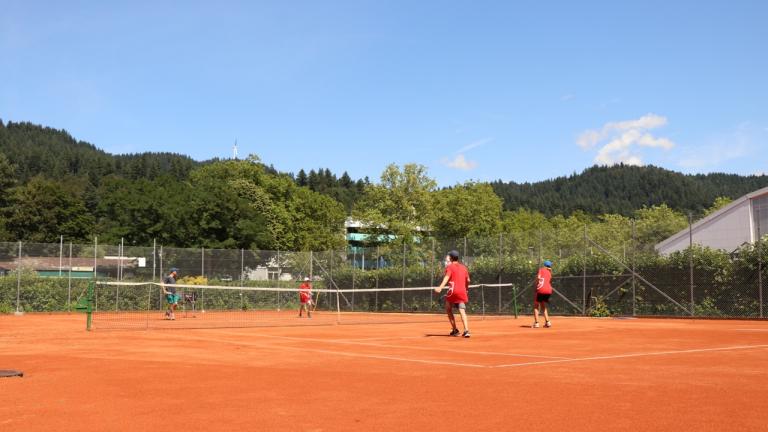 kaplan-alpadia-summercamp-premium-freiburg-tennis