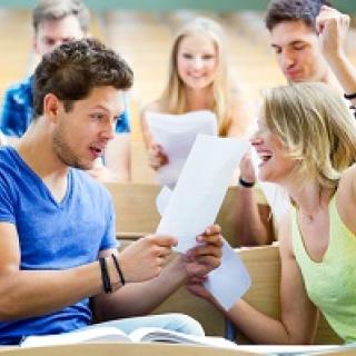 أسهل طريقة للتسجيل بجامعة إنجليزية