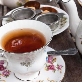 كيف تحضر كوباً مثالياً من الشاي! .. مصطلحات إنجليزية عن الشاي
