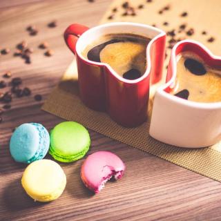 coffee and macarons 